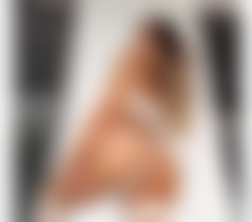 Trans Escorts East London Canary Wharf - East London - Photos for Luna TS Naughty Latina in Canary Wharf